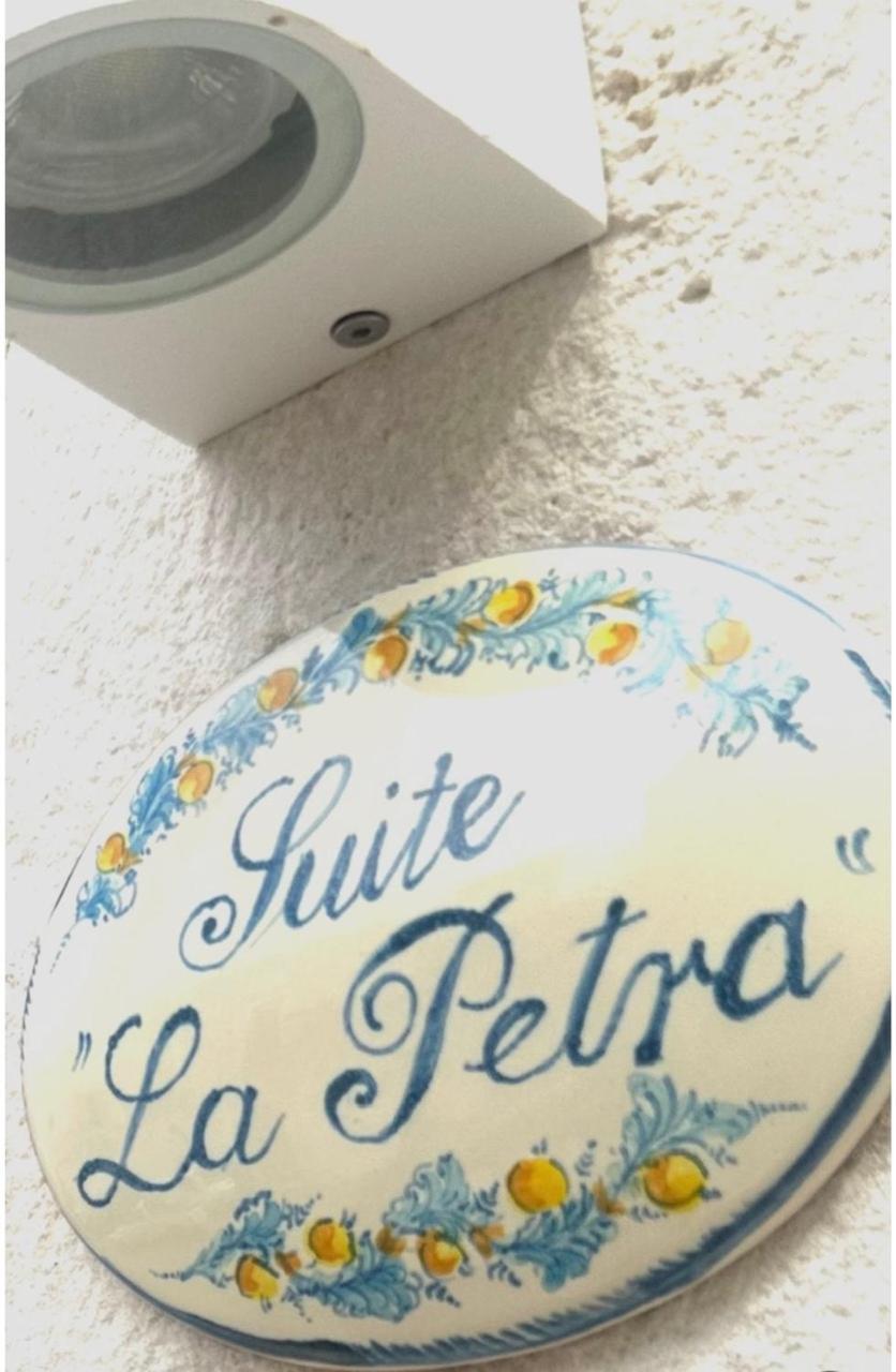 Suite La Petra Ceglie Messapica Exteriör bild