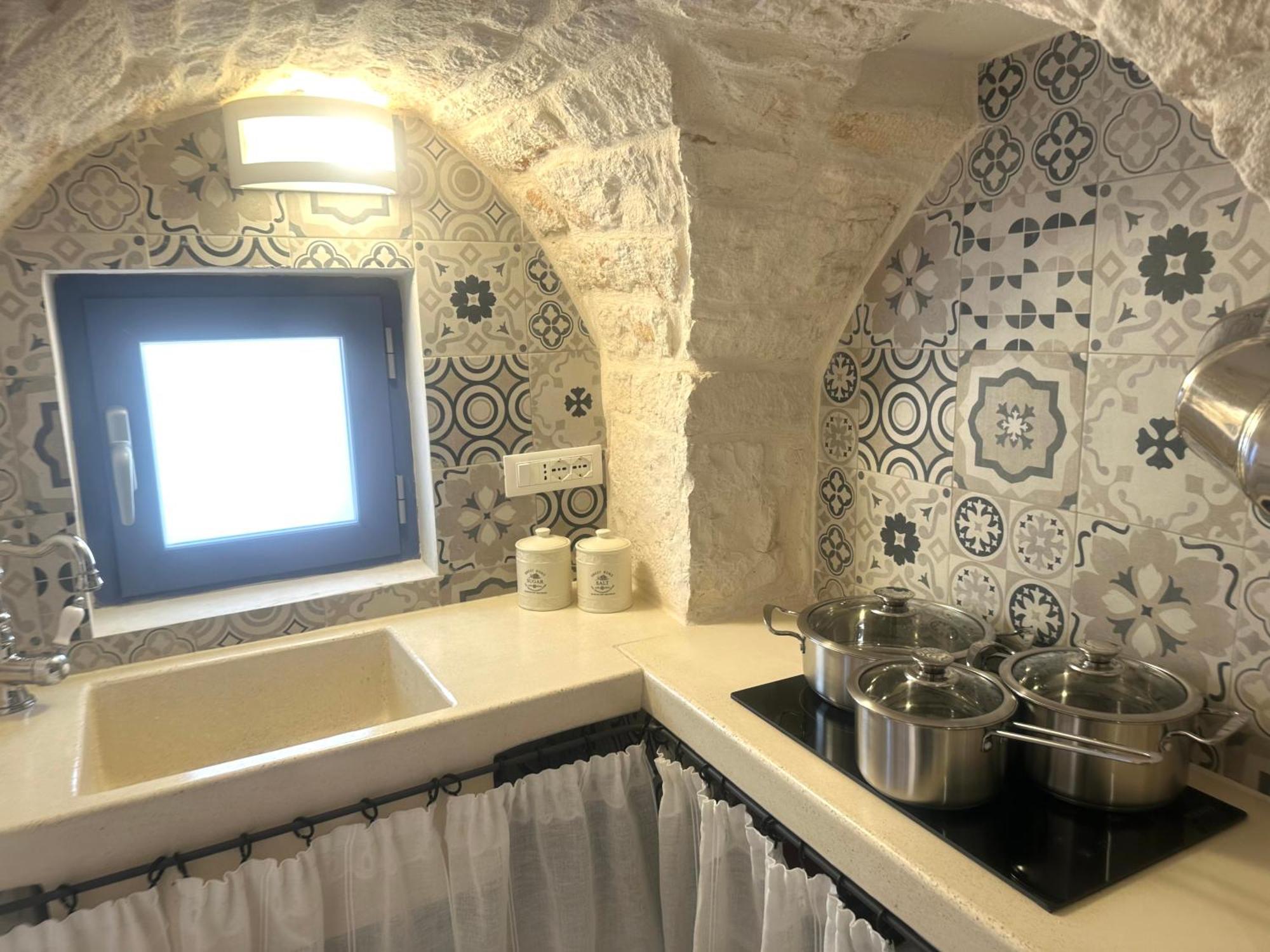 Suite La Petra Ceglie Messapica Exteriör bild