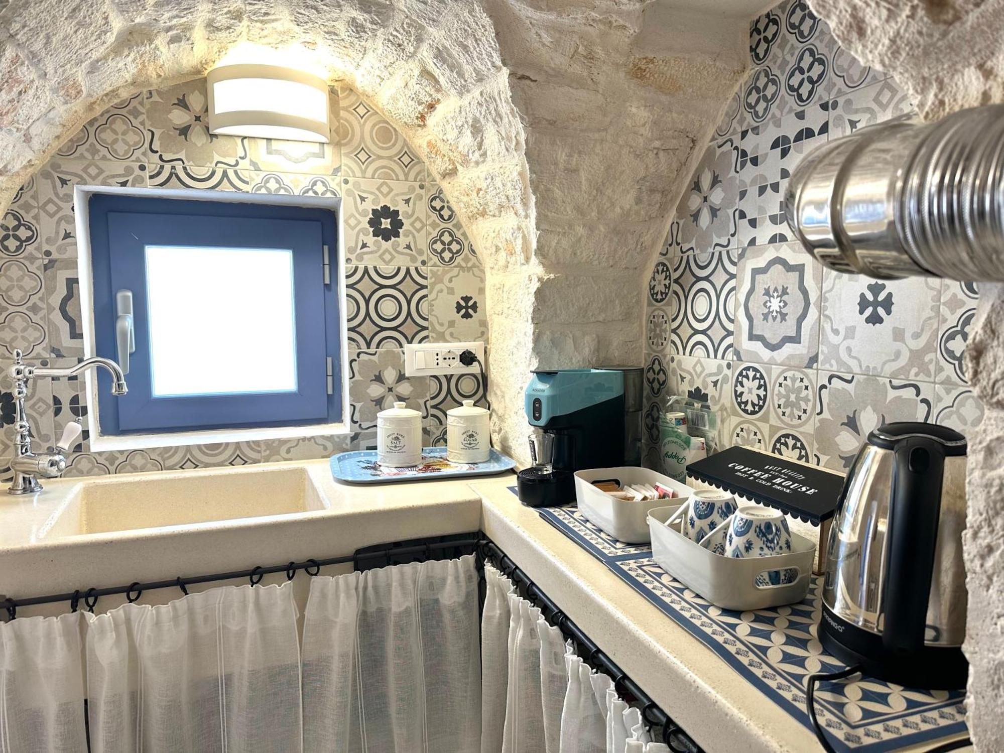 Suite La Petra Ceglie Messapica Exteriör bild