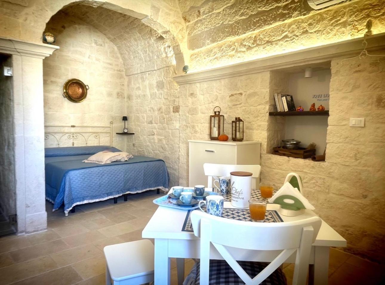 Suite La Petra Ceglie Messapica Exteriör bild